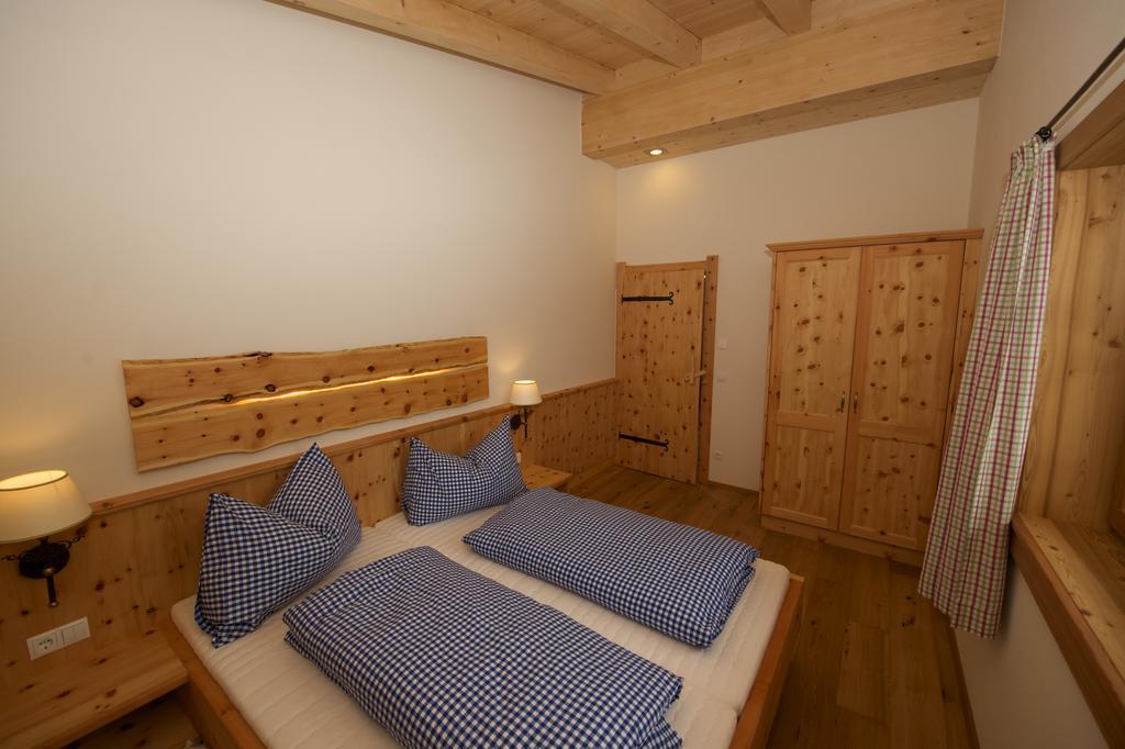 Ferienhaus Loderbichl โลเฟอร์ ภายนอก รูปภาพ