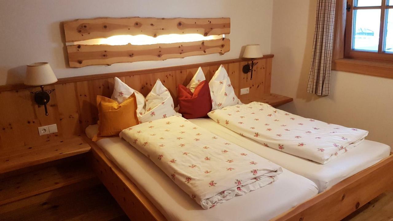 Ferienhaus Loderbichl โลเฟอร์ ภายนอก รูปภาพ
